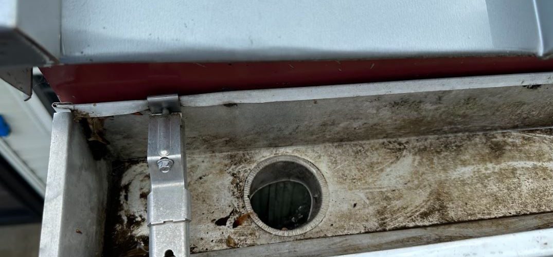 gutter.jpg gutter.jpg